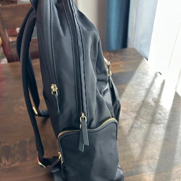 Tumi Black Voyageur Backpack for Women - Like new - Picture 2 of 8